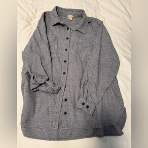 Duluth Women’s button up EUC